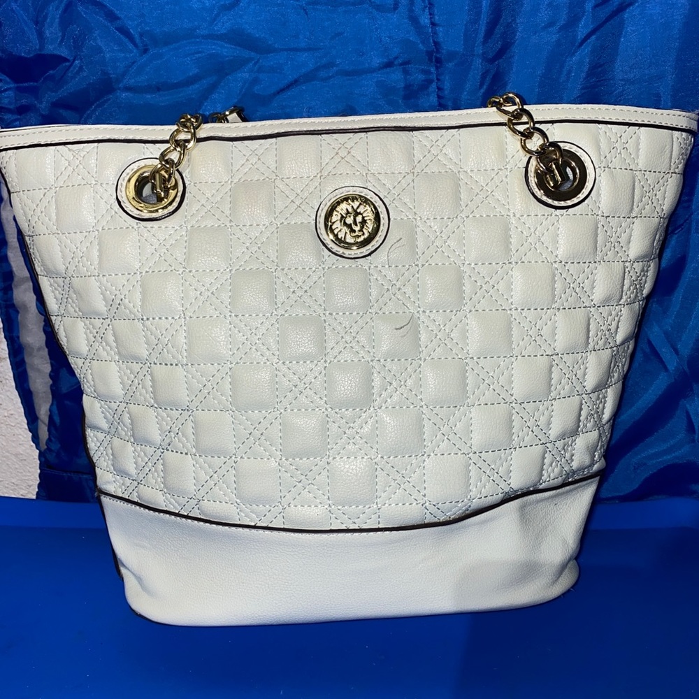 Anne Klein White quilted handbag